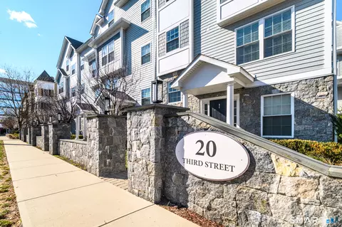 20 Third St #11, Stamford, CT 06905