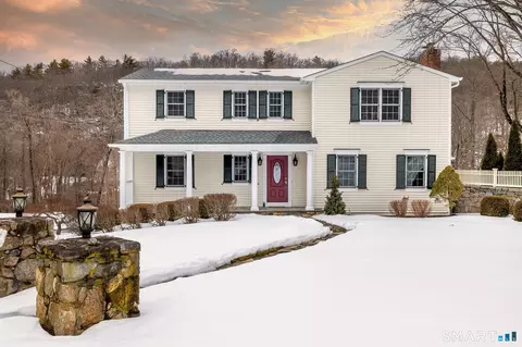 96 Hobby Dr, Ridgefield, CT 06877