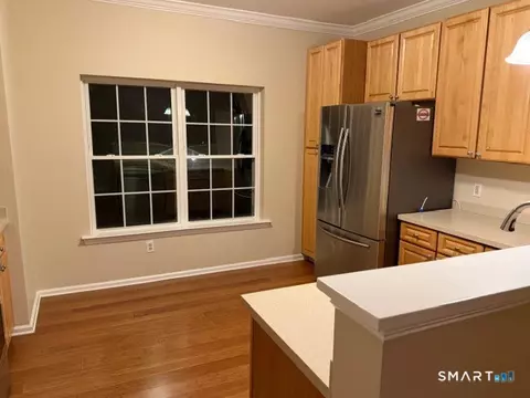 1 West St #112, Simsbury, CT 06070