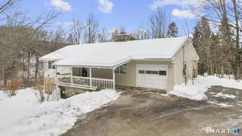 334 Oxford Rd, Oxford, CT 06478