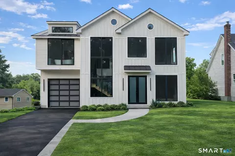 20 N Lake Shore Dr, Brookfield, CT 06804