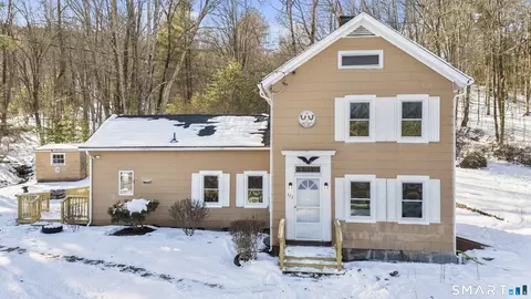 373 Collinsville Rd, Unionville, CT 06085
