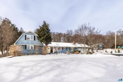 4725 Madison Ave, Trumbull, CT 06611