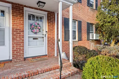 34 4th St #34, Stamford, CT 06905