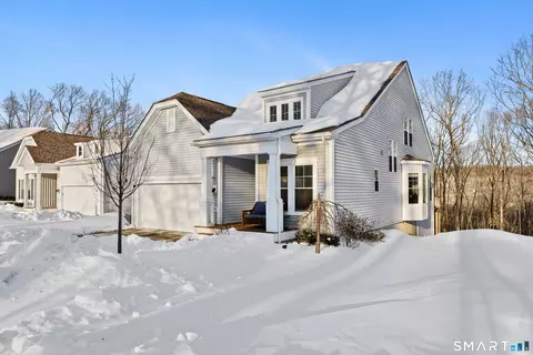 909 Tillinghast Dr #909, Oxford, CT 06478