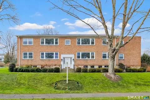 60 Heritage Hill Rd #A, New Canaan, CT 06840