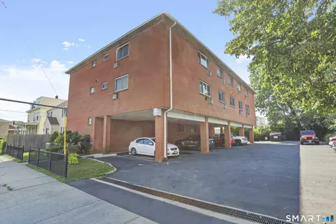 15 Victory St #12, Stamford, CT 06902