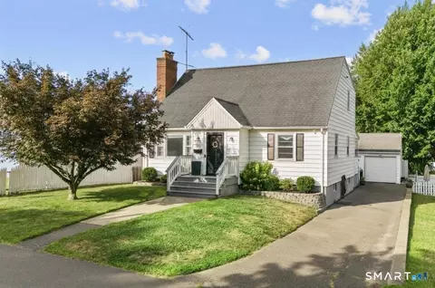 260 Toilsome Pl, Bridgeport, CT 06606