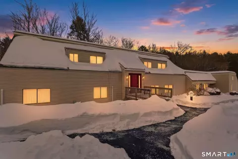 Undisclosed, Simsbury, CT 06070