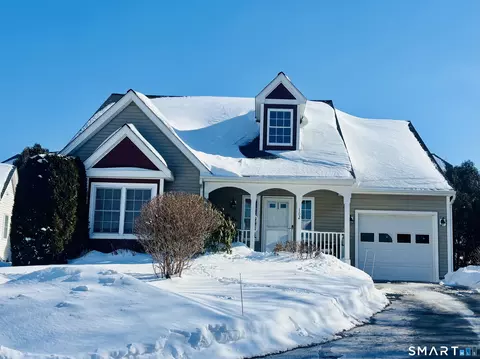 162 Thistle Pond Dr #162, Bloomfield, CT 06002