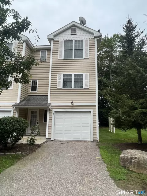 49 Forestview Dr #49, Norwich, CT 06360