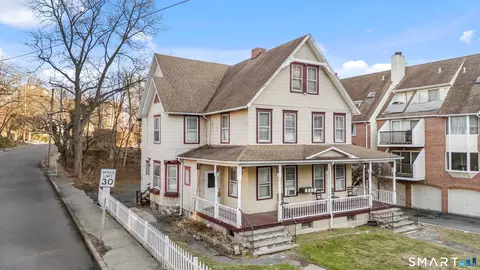111 Grove St, Stamford, CT 06901