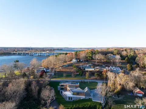 314 Ferry Rd, Old Lyme, CT 06371