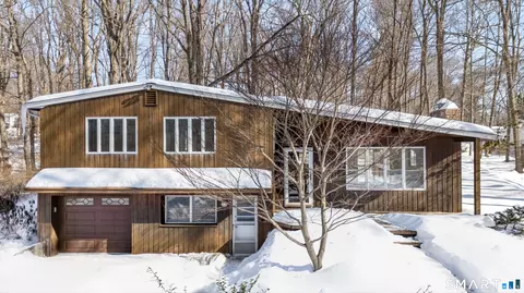 24 Pleasant Hill Rd, Newtown, CT 06470