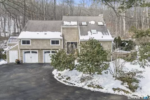 92 Head Of Meadow Rd, Newtown, CT 06470