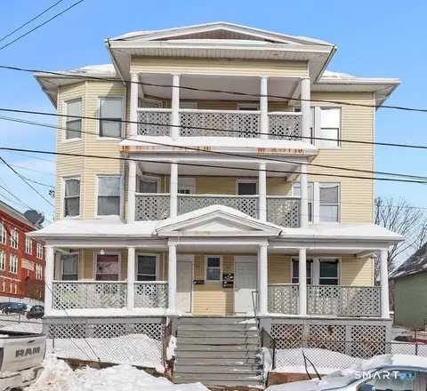 36 Brewster St, Waterbury, CT 06704