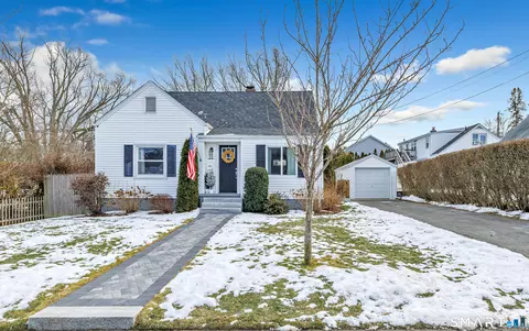 23 Arcadia Ave, Stratford, CT 06614