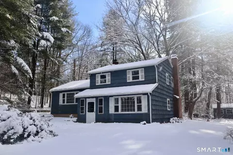 18 Manor Ln, Wolcott, CT 06716