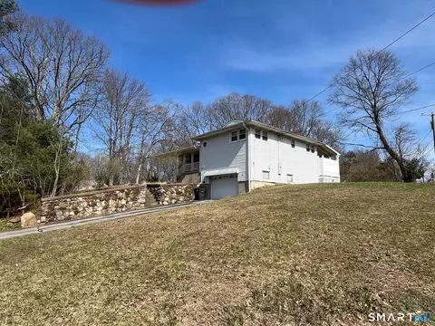 24 Rozum Cir, Prospect, CT 06712