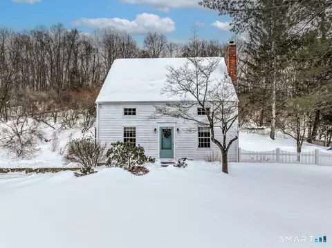 16 Pole Bridge Rd # A, Sandy Hook, CT 06482