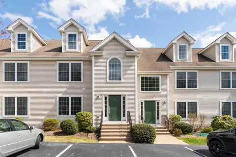 15 Freedom Way #92, Niantic, CT 06357
