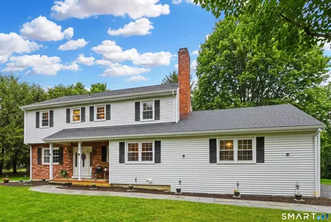 36 Somerset Ln, Stamford, CT 06903