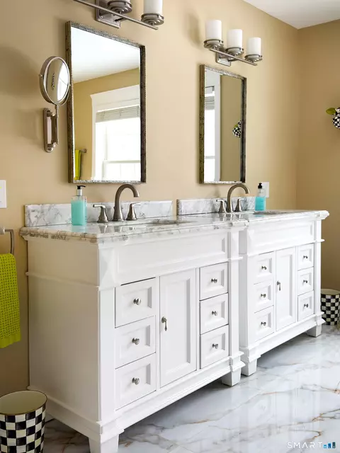 Bath - 34 Kent Rd, Warren, CT 06754 photo 1 of 3