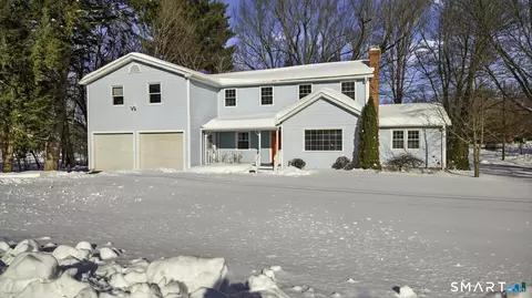 4 Kearns Cir, Granby, CT 06035