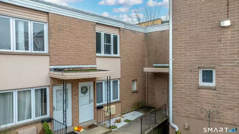 120 Wooster St #E, New Haven, CT 06511