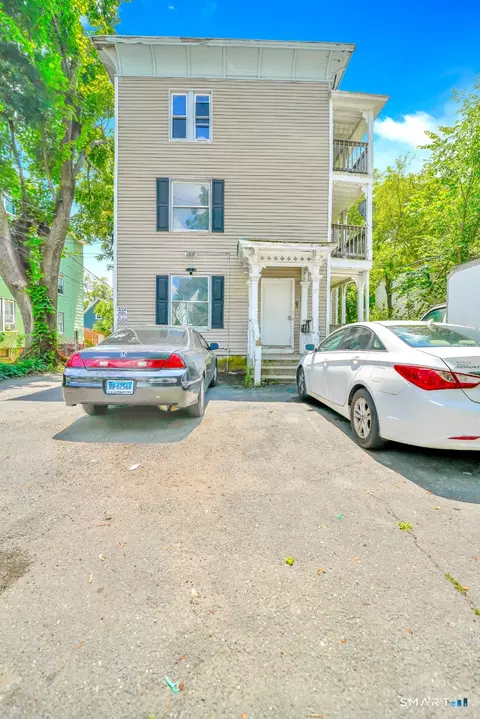 67 Burton St, Waterbury, CT 06704