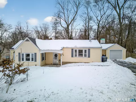 137 S Montowese St, Branford, CT 06405