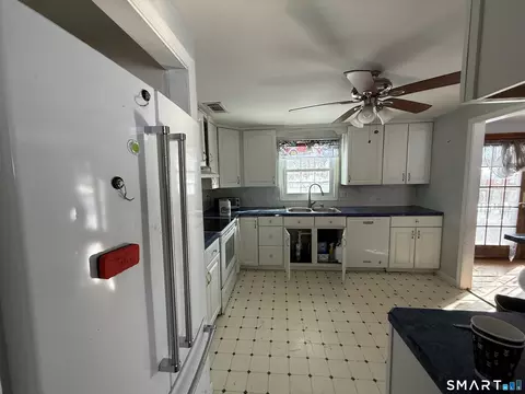 Kitchen - 98 1st St, Suffield, CT 06078 photo 1 of 4