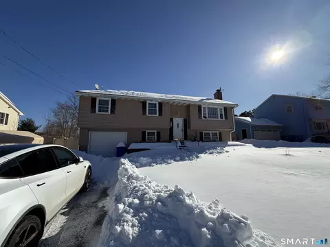 Exterior - 98 1st St, Suffield, CT 06078 photo 2 of 2