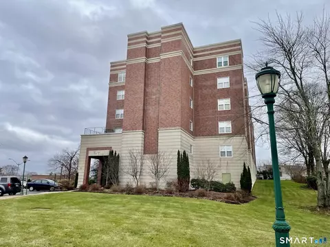49 Rose St #204, Branford, CT 06405