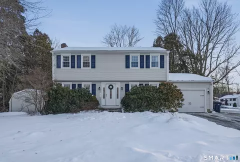 457 Curtiss St, Southington, CT 06489