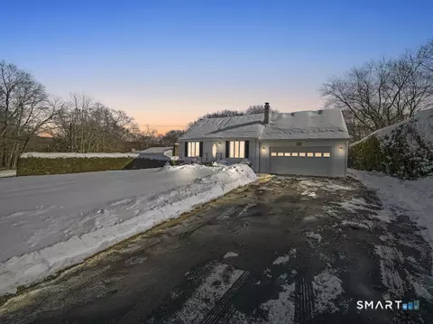 406 Cherry Ln, Montville, CT 06370