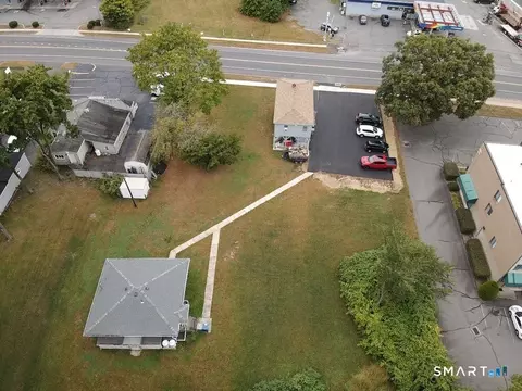 270 East St, Plainville, CT 06062