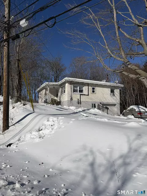 387 Jefferson Ave, New London, CT 06320