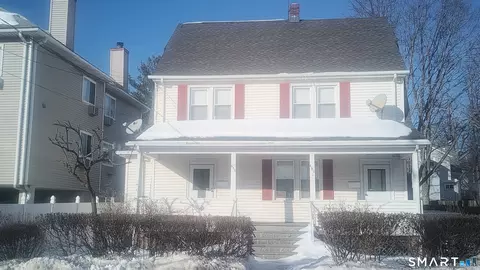 656 Cove Rd, Stamford, CT 06902
