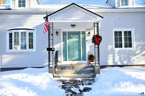 3 Curtis St, Norwich, CT 06360