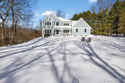9 Woods End Ln, Weston, CT 06883