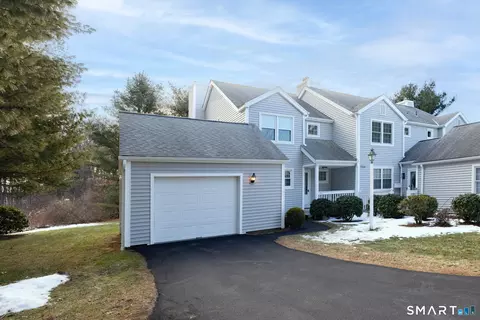 301 Winslow Dr #301, Watertown, CT 06795