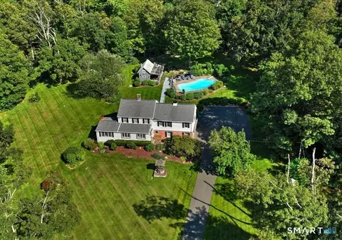 340 Wooding Hill Rd, Bethany, CT 06524
