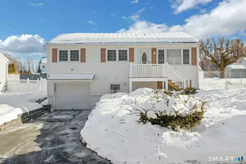3 Balash Ln, Danbury, CT 06810