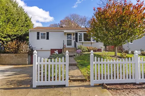 162 Townsend Ave, Waterbury, CT 06705