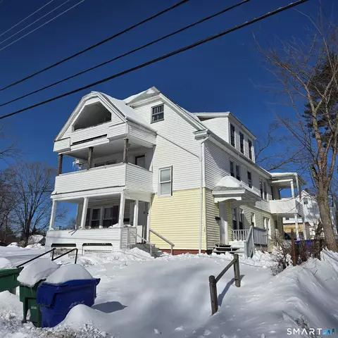 18 Darby St, Bloomfield, CT 06002