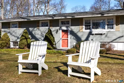 10 Marion Dr, East Lyme, CT 06333