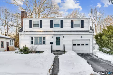 32 Dawes Ave, Hamden, CT 06517