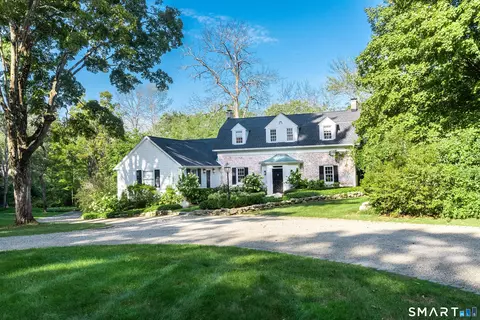 719 Valley Rd, New Canaan, CT 06840