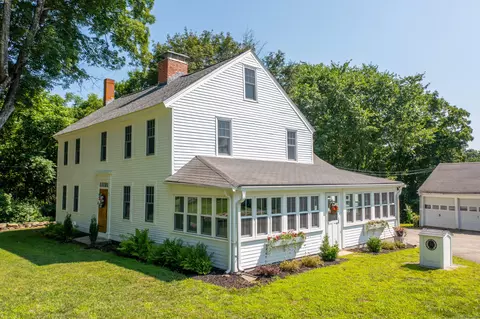 393 N Canterbury Rd, Canterbury, CT 06331